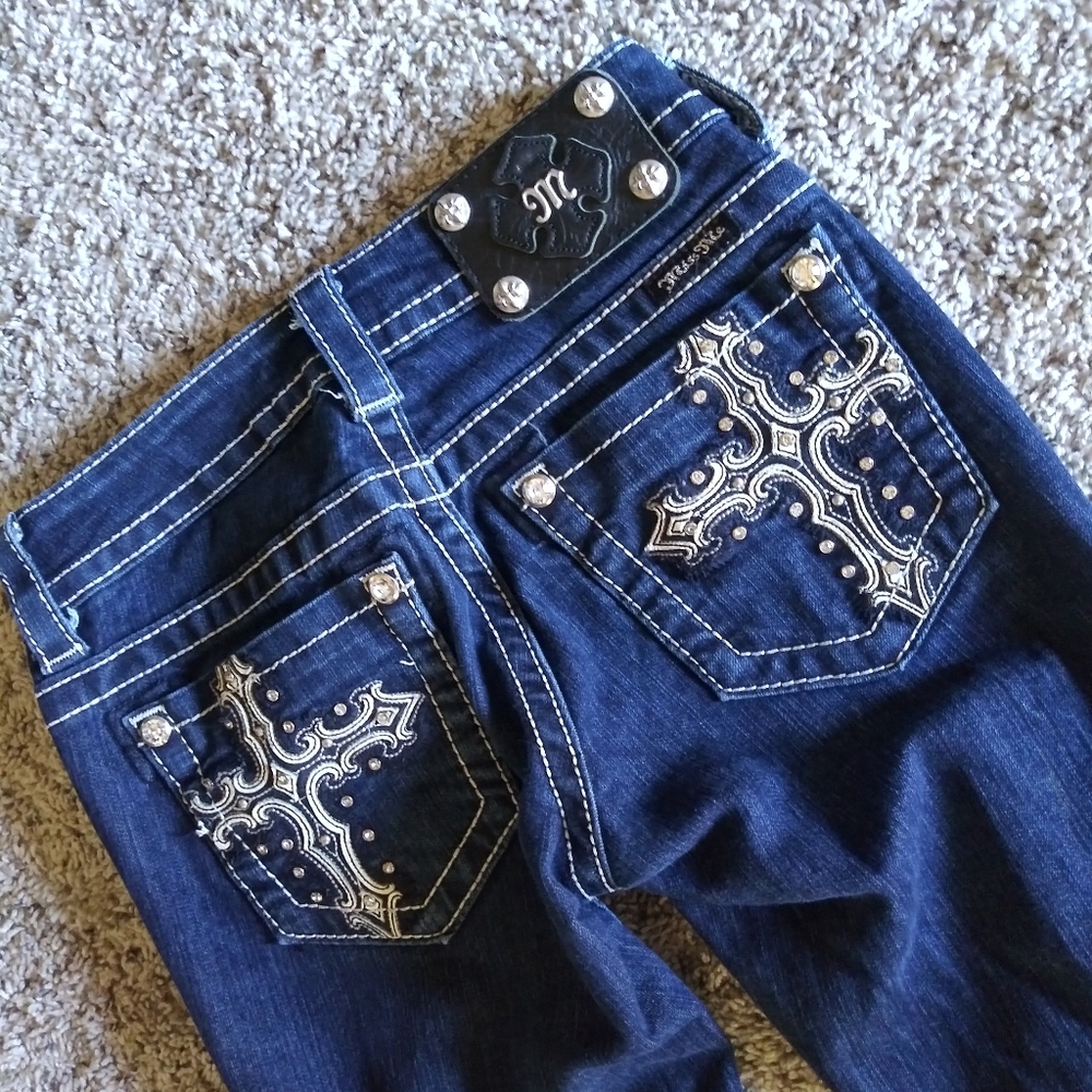 Miss Me Dark Blue jeans size 24 bling cross